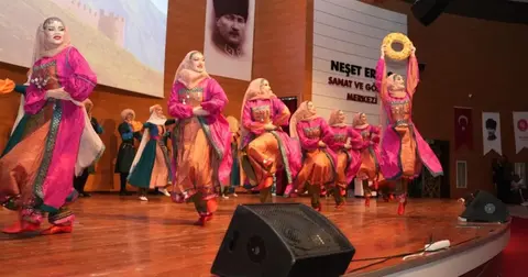 Kuzey Kafkasya Kültür ve Sanat Festivali’nde renkli görüntüler