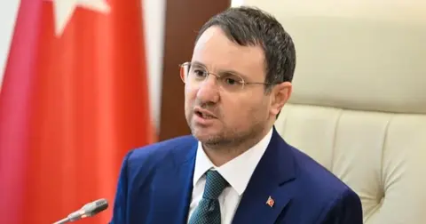 Adalet Bakanı Akın Gürlek manevi tazminat gelirini Türk Kızılay’a bağışladı
