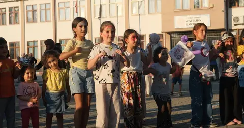 Sakarya Taraklı'da çocuklarla 'Gezgin' buluşma
