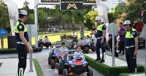 Mersin Büyükşehir Belediyesi çocuklar için trafik eğitimi düzenledi