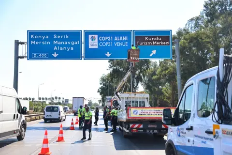 Antalya COP31'e hazır: 67 uluslararası yön levhası