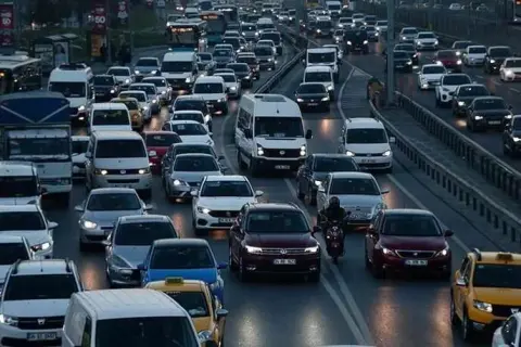 7 Ayda 1,17 Milyon Taşıt Trafiğe Çıktı: Gri Yine Birinci