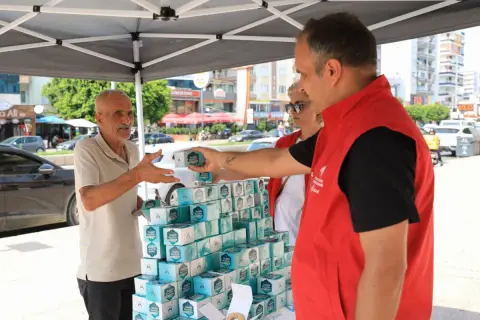 Mersin'de Mevlit Kandili'ne 15 bin simit ikramı
