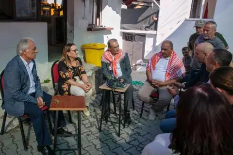 İzmir Büyükşehir Belediyesi Payamlı Köyü'ünde bardak inciri üreticilerini ziyaret etti