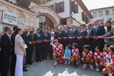 3. Cumhurbaşkanı Celal Bayar 40. yıldönümünde anıldı