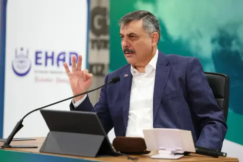 Bakan Çiftçi, hafızlarla “İhyâ ve İnşâ Kampı” kapanışında buluştu