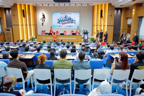 Kayseri Büyükşehir Belediyesi TEKNOFEST Takımları Zirvesi Düzenledi