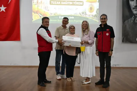 Selçuk'ta Akdeniz Meyvesineğine 7.280 biyoteknik tuzak