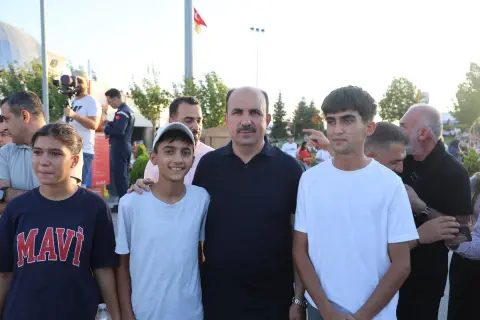 Başkan Altay, Bilim Festivali'nde Türk Yıldızları'nı izledi