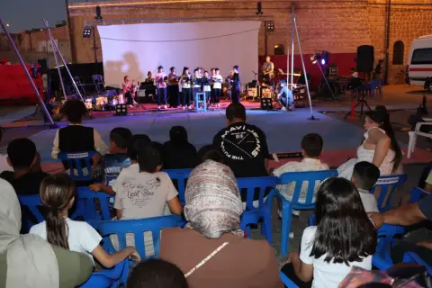 Midyat’ta 22 ülke sanatçısı çocuklarla buluştu