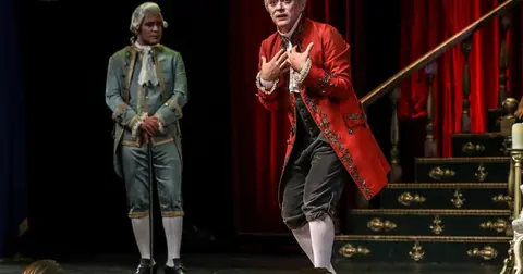 Amadeus veda turnesine çıkıyor