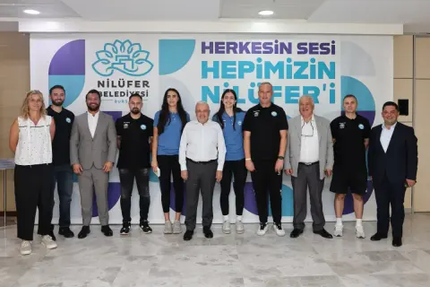 Nilüfer Belediyesporlu milli sporculara Başkan Özdemir’den tebrik