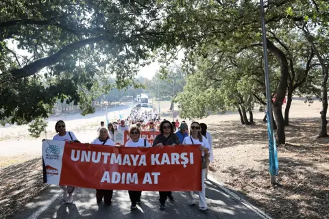 Nilüfer’de Alzheimer farkındalığı için yürüyüş etkinliği