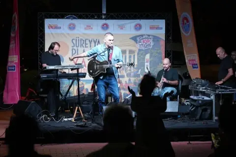 Süreyya Plajı'nda güz konserleri başladı