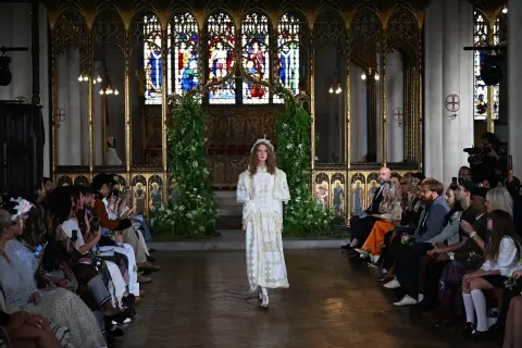 Gaziantep nakışı Londra Moda Haftası'nda ödüllendi
