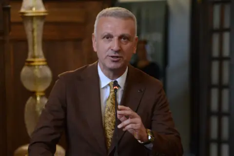 Oktay Saral: Fon krizi sorumlularına hukuki hesap sorulsun