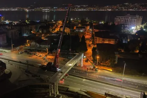 80 tonluk tabliye tek seferde yerleştirildi