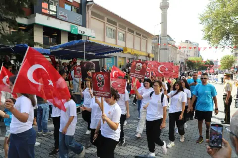 Edremit'te 104. Kurtuluş Yılı: İlk Asma Davul Festivali