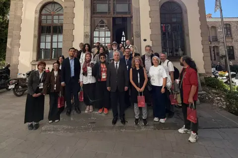 10. İzmir Edebiyat Festivali 'Edebiyat İyileştirir' temasıyla bitti