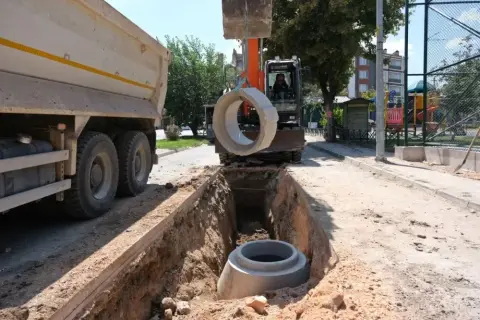 Eskişehir'de iki sokakta kanalizasyon yenilendi