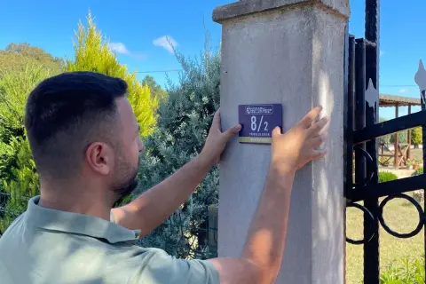 Kocaeli'de tabelalar artık belediyenin kendi fabrikasında üretiliyor