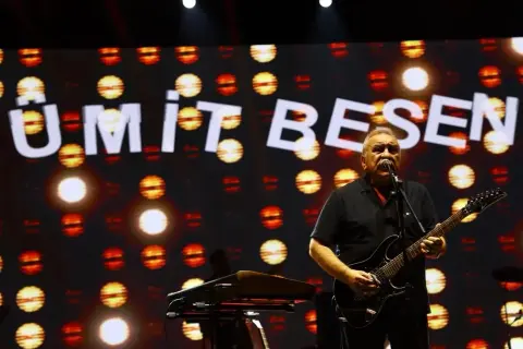 Fuar38 Ümit Besen'le taçlandı: Nostaljik final
