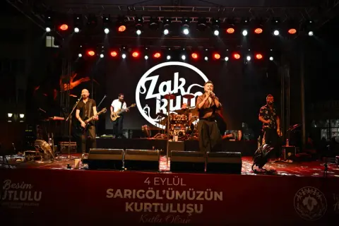 Sarıgöl'de Kurtuluş Yıldönümünde Zakkum Konseri
