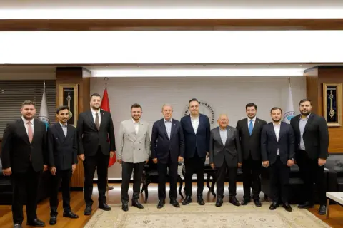Büyükkılıç Bİ'Fest'te gençlerle buluştu