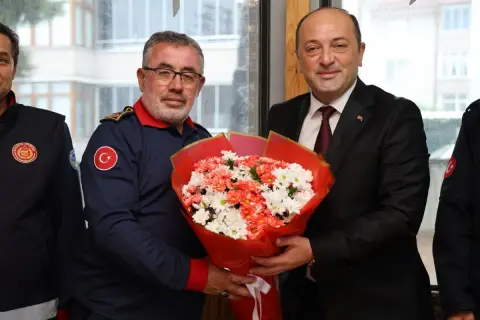Geyve Belediye Başkanı Yıldız, İtfaiye Haftası'nda İtfaiye ve Orman Teşkilatını Ziyaret Etti