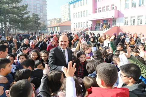 Uğur İbrahim Altay: Yeni eğitim yılı hayırlı olsun!