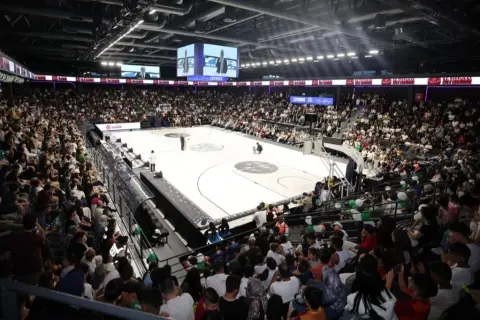 Çayırova Kompleks Açıldı: 3 Bin 500 Kişilik Basketbol Sahası