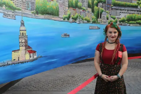 Alev Özas'ın Dev İstanbul Sergisi ve Sarıyer Canlı Performansı 19-20 Eylül'de Kilyos'ta
