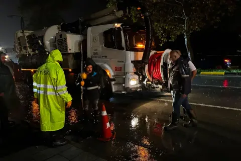 Trabzon'da şiddetli yağışlar, 533 personel çalışıyor