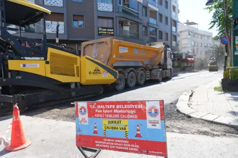 Maltepe’de asfalt çalışması hızla devam ediyor