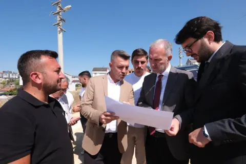 İnegöl'de Akhisar Mahallesinde 14 sokakta sathi kaplama başladı