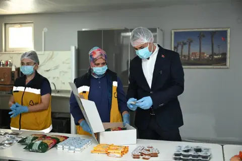 Balıkesir’de İlkokullara Haftalık Beslenme Paketi