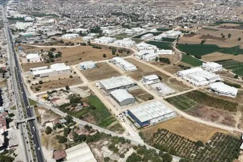 İnegöl 105 Adada 11 km asfalt: Sanayici nefes aldı