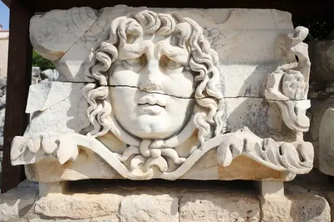Medusa’nın antik dünyadaki gizemli rolü... Medusa’nın binlerce yıllık koruyucu sırrı