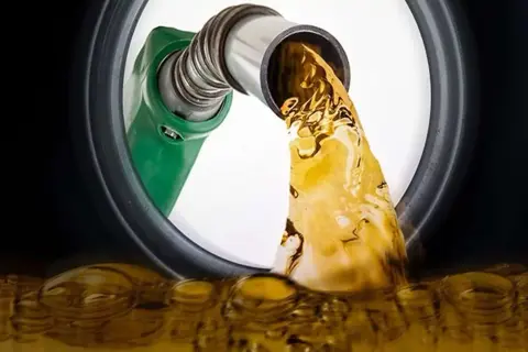 Benzinde ÖTV artışı resmileşti: Kasım ve Aralık'ta ne kadar ödeyeceksiniz?