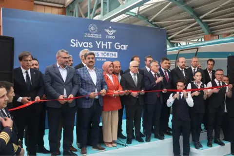 Sivas’a modern YHT garı hizmete girdi
