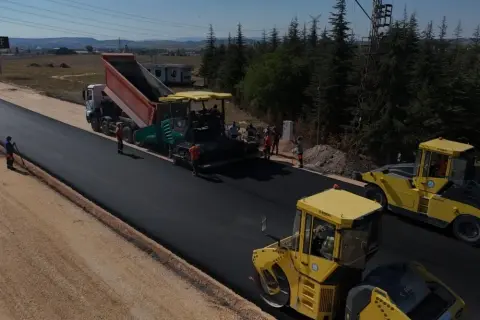 Eskişehir’de 100. Yıl Bulvarı asfalt kaplama devam ediyor