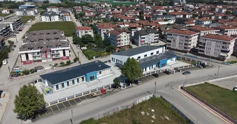Sakarya Arifiye’de Gençlik Merkezi ve Yüzme Havuzu tanıtıldı