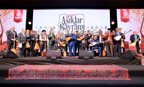60. Konya Âşıklar Bayramı’nda sazın ve sözün coşkusu yaşandı