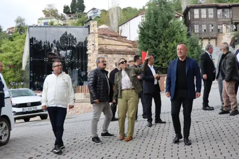 İzmit Belediyesi Akçakoca'da kapı kapı dolaştı