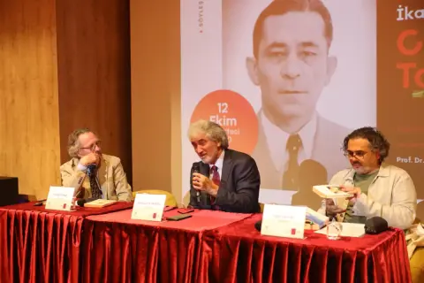 Cahit Sıtkı Tarancı: 'Kayıp ve Düşüşün Şairi' Olarak Anıldı