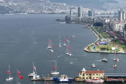 İzmir Körfezi'nde 103 Mil Cumhuriyet Yat Yarışı
