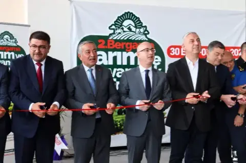 2. Bergama Tarım ve Hayvancılık Fuarı törenle açıldı