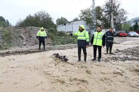 Sakarya'da tarihi yağış: 750 personel sel ile mücadelede