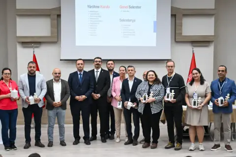 Bornova Kent Konseyi'nde Mengüş yeniden başkan seçildi