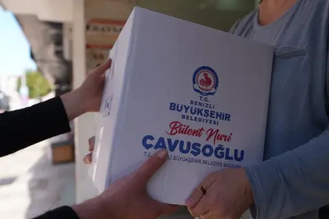 Denizli'de Gıda Kolisi desteği online sürüyor